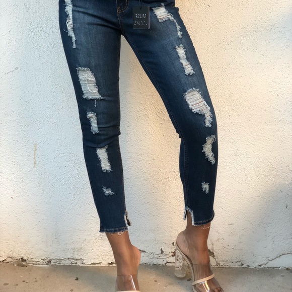 Mid Rise Jeans 🌹 - Picture 8 of 8